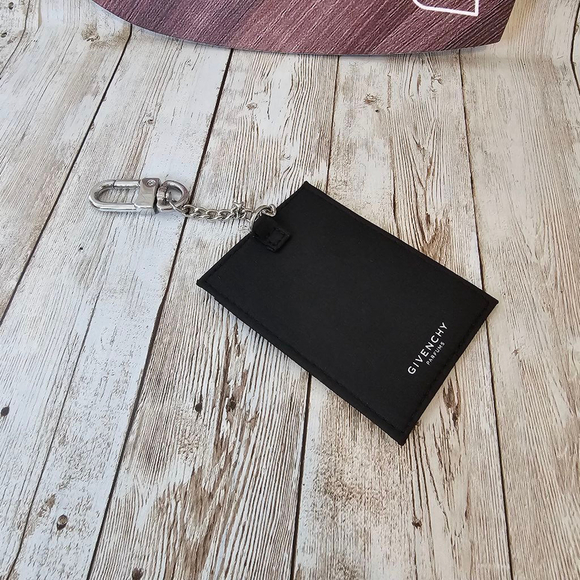 Givenchy Black cardholder with Chain - Picture 4 of 4